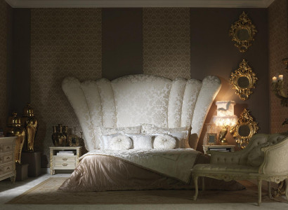 Chesterfield Large Bed Headboard Bed Upholstery Hotel Bed Color White Classic