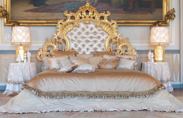 Chesterfield Betten Italian furniture decor baroque rococo gold leather beds
