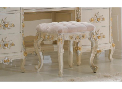 Chesterfield ottoman side luxury bench upholstered bedroom baroque