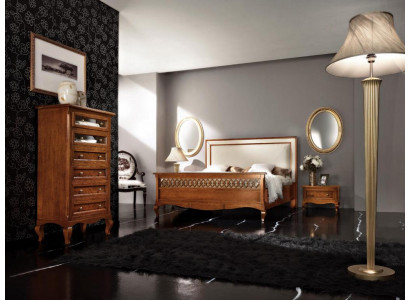 Luxury bedroom set 4-piece. Bed, 2 bedside tables, dresser, solid wood furniture, Italy