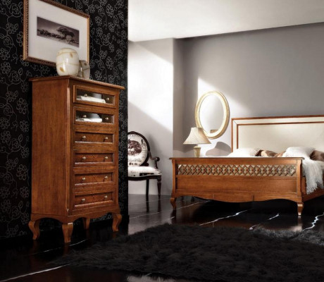 Luxury bedroom set 4-piece. Bed, 2 bedside tables, dresser, solid wood furniture, Italy