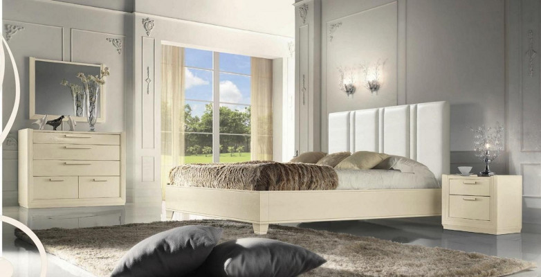 Bedroom set: bed, nightstand, dresser, mirror, luxury wood design, 5-piece set.