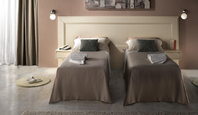 Modern Luxury Furniture 4-piece Set Hotel Equipment 2x Beds + Nightstand