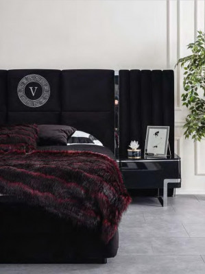 Large Black Bedroom Set Bed Nightstands Wardrobe 7-piece.