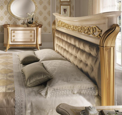 Bedroom set bed, nightstand, dresser, mirror, stool new 7-piece Baroque Rococo