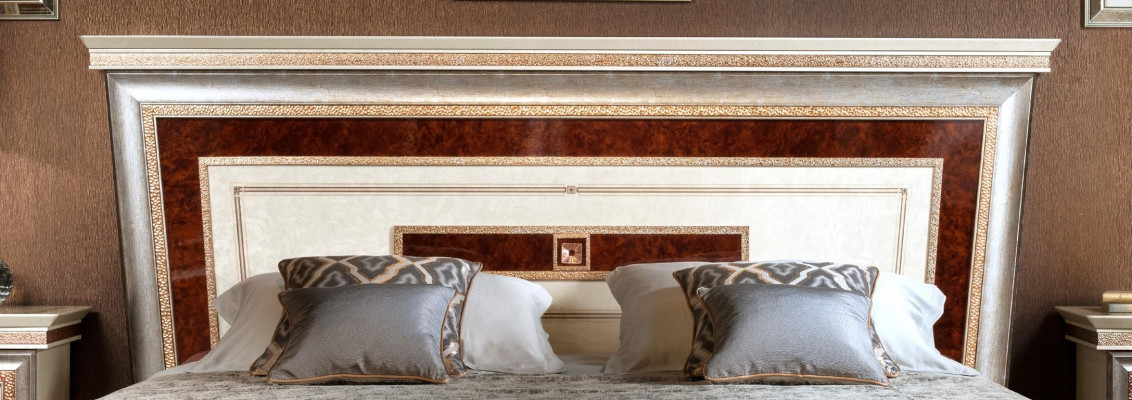 Luxury bedroom set 4-piece. Bed + 2x nightstand + chaise longue design couch.