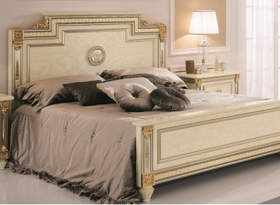 Royal bed 2x night stands bedroom set 3-piece set wood beds new
