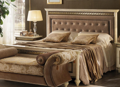 Classic bed Baroque Rococo hotel beds upholstered bed double bed arredoclassic