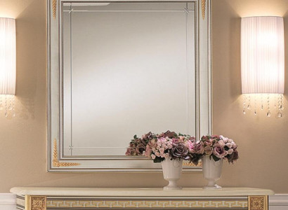 Mirror, wall mirror, hallway mirror, bathroom, hallway, wood, decoration, wall, little mirror, furniture.