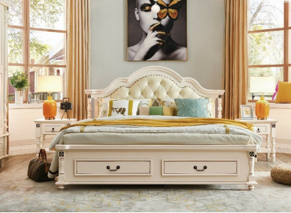 Chesterfield double bed & 2 side tables on turned legs
