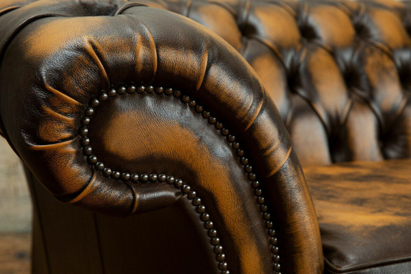 Noble Chesterfield Brown Three-Seater Luxury Upholstered Couches Designer Sofas