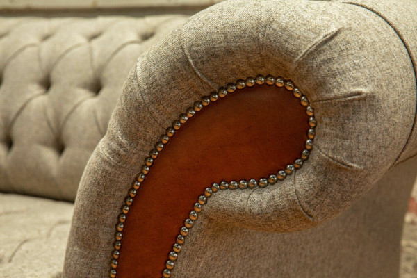 Gray Chesterfield Three-Seater Couch Upholstery Design Sofa Modern 3-Seater