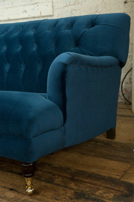Large Blue Chesterfield Four-Seater XXL Luxury Sofa Couch Upholstered Furniture