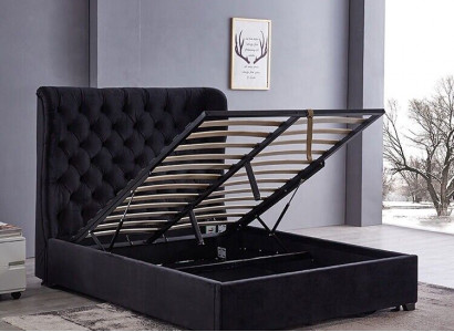 Black Chesterfield upholstered bed luxury bedroom decor design beds leather