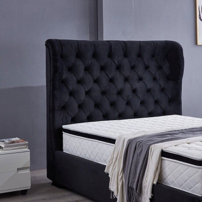 Black Chesterfield upholstered bed luxury bedroom decor design beds leather