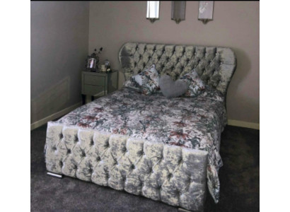 Chesterfield Design Velvet Bed Luxury Textile Beds Bedroom Double 200x200cm
