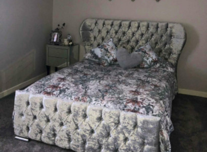 Chesterfield Design Velvet Bed Luxury Textile Beds Bedroom Double 200x200cm