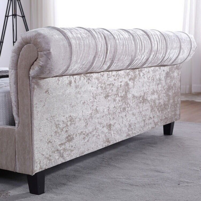 Modern beige Chesterfield bed designer double bed luxury furniture