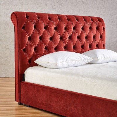 Royal red bedroom Chesterfield double bed upholstered luxury design.