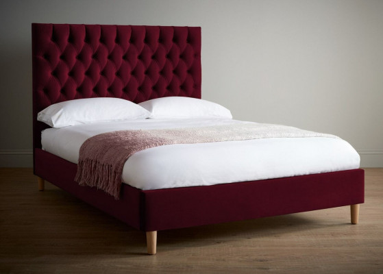 Red Chesterfield Bed Upholstered Bed Double Bed Big XXL Designer Luxury Bed