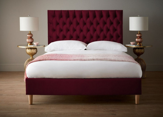 Red Chesterfield Bed Upholstered Bed Double Bed Big XXL Designer Luxury Bed