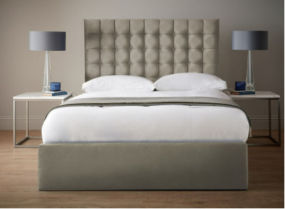 Modern light beige Chesterfield double bed designer bedroom bed