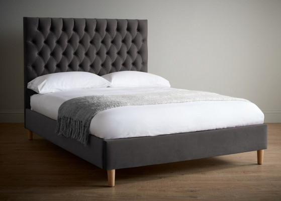 Chesterfield bed upholstered bed luxury double bedroom designer bed beds