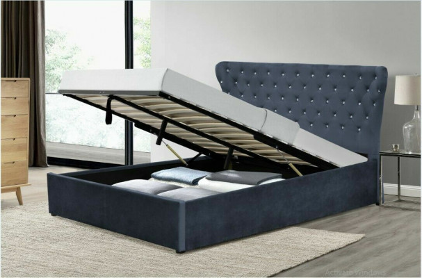 Chesterfield bed design bedroom English beds textile upholstery