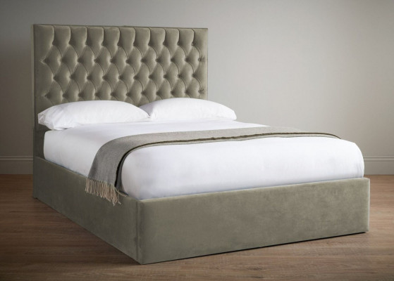 Tufted Chesterfield Double Bed Designer Bedroom Beds