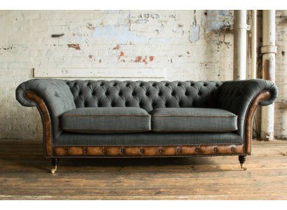 Noble Chesterfield three-seater living room sofa