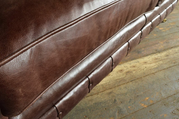 Brown Luxury Chesterfield 3-Seater Modern Living Room Couch