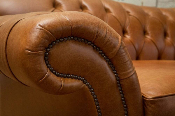 Brown Chesterfield Three-Seater Luxury Living Room Couch