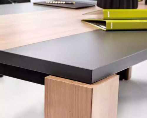 High-quality conference tables for efficient discussions and meetings.