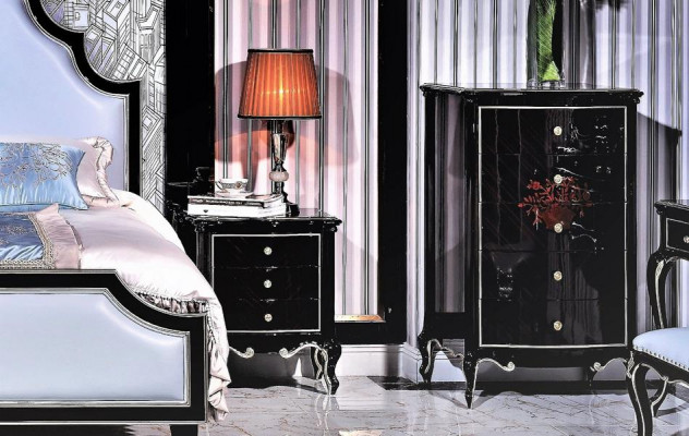 Stylish classic dresser in black with a glossy finish