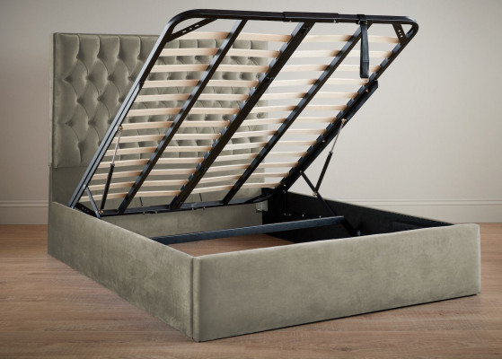 Chesterfield Bed Upholstered Bed Luxury Double Bedroom Designer Bed New Beds