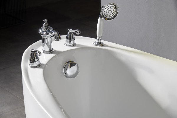 Bathtub Oval Tub Freestanding 160x80 Fixtures Complete