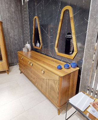 Stylish Brown Sideboard Luxury 4-Door Wooden Dresser Sturdy Wooden Furniture