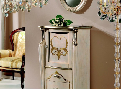 Chic sideboard cabinet Italian furniture Baroque style living room