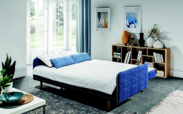 Mega comfortable modern 3-seater sleeper sofa in classic European style