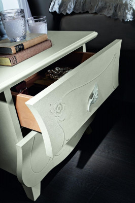 Complete set bed, nightstand, dresser new design bedroom 5-piece bedroom