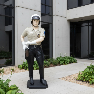Design police officer figure statue sculpture figures sculptures decoration decor 5682