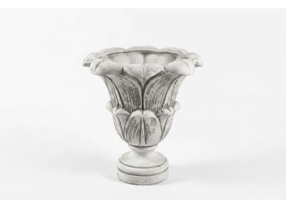 Flower basket, flower vase, vessel, garden figures, terrace decoration, statue