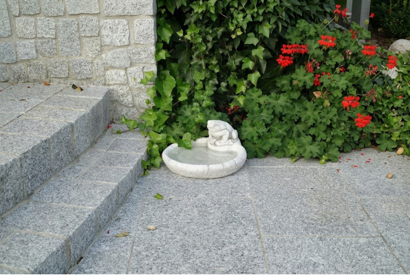 Bird Bath Sculpture Design Figure Statue Decor Garden Figures Statues