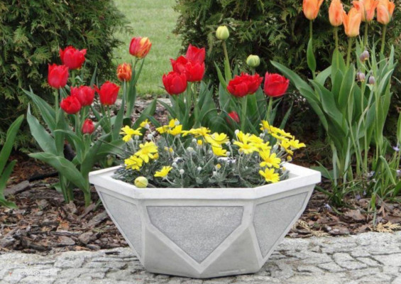 Flower pots, plant pots, natural decoration, garden vases, figure flowerpots