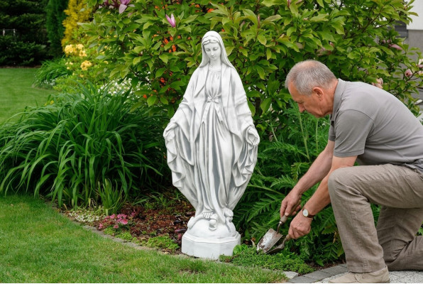 Mother Jesus Mary Statue Grave Sculpture Holy Figure Garden Decor