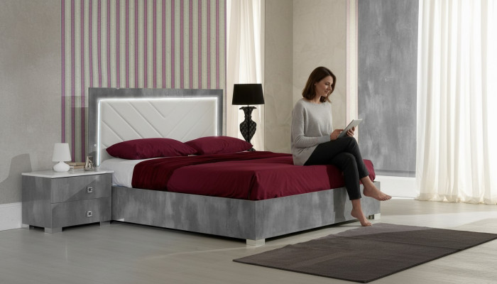 Design bedroom 3-piece set. Bed, 2x nightstands, classic luxury bed set furniture.