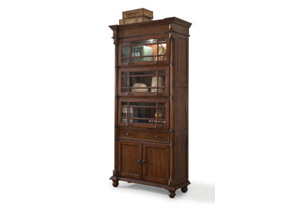 Classic bookcase bookshelf display cabinet vitrine cabinet glass cabinet.