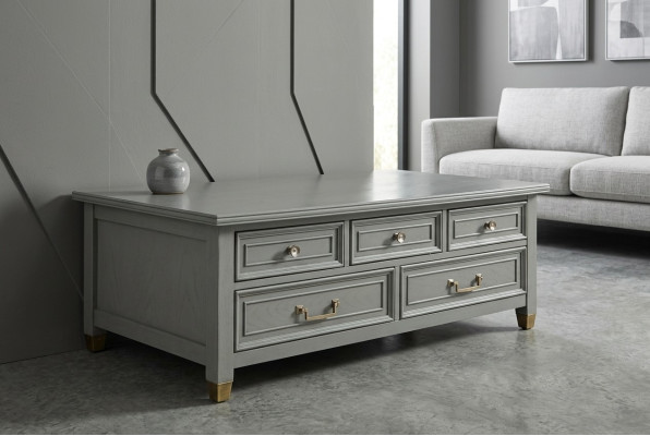 Noble coffee table, classic sofa, living room table, side table, period of promoterism (Gründerzeit).