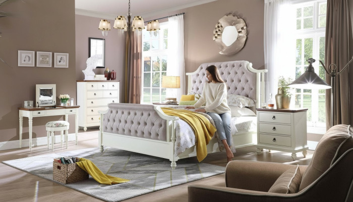 Double bed, classical beds, colonial textile beds, Chesterfield, Gründerzeit.