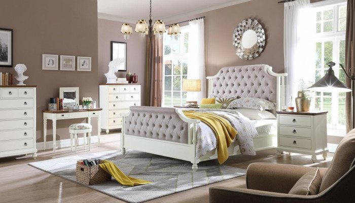 Double bed, classical beds, colonial textile beds, Chesterfield, Gründerzeit.
